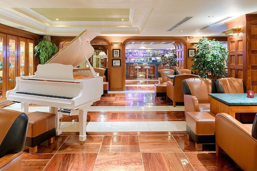 Killarney Plaza Hotel & Spa Exterior foto